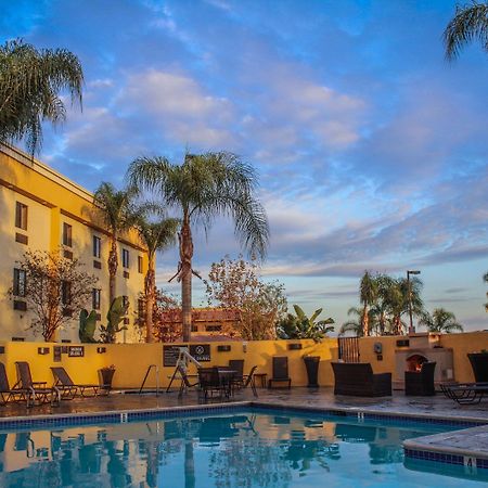 Best Western Plus Arrowhead Hotel Colton Buitenkant foto