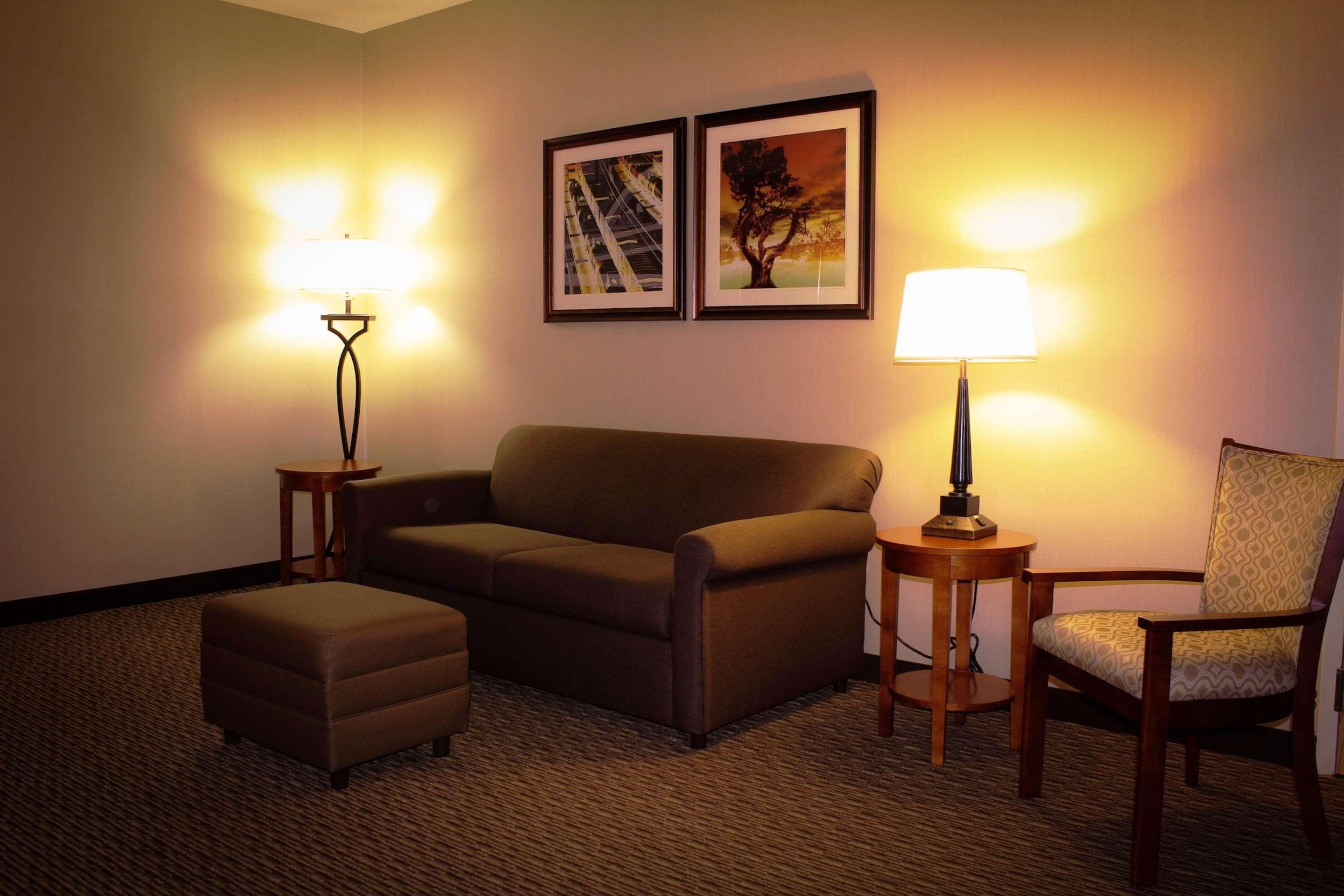 Best Western Plus Arrowhead Hotel Colton Buitenkant foto