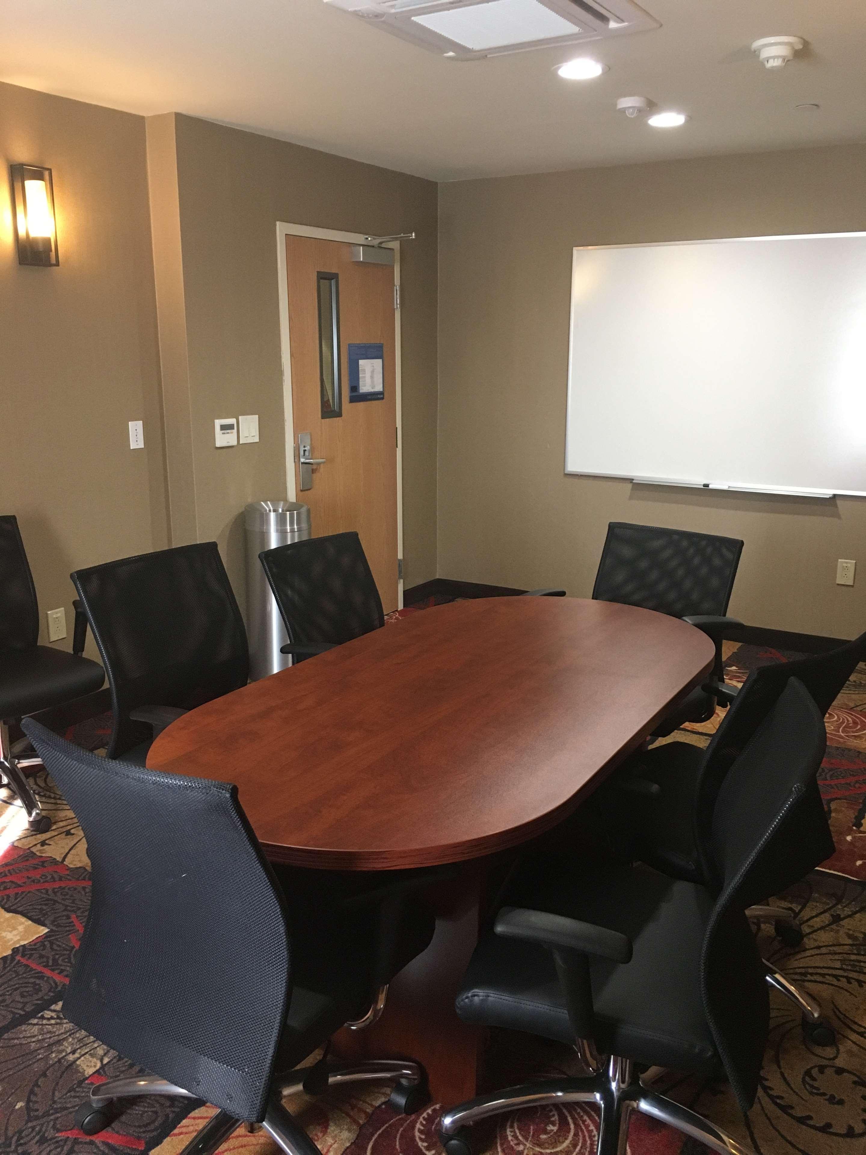 Best Western Plus Arrowhead Hotel Colton Buitenkant foto