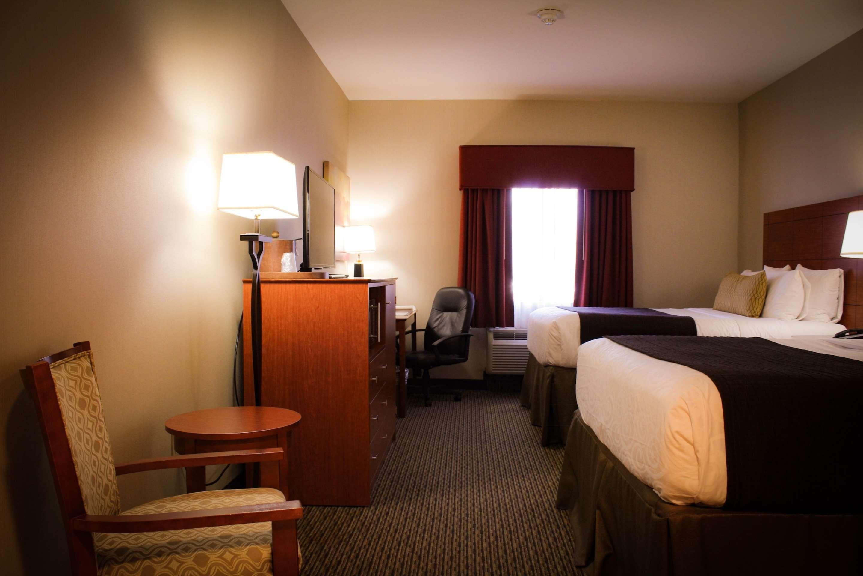 Best Western Plus Arrowhead Hotel Colton Buitenkant foto