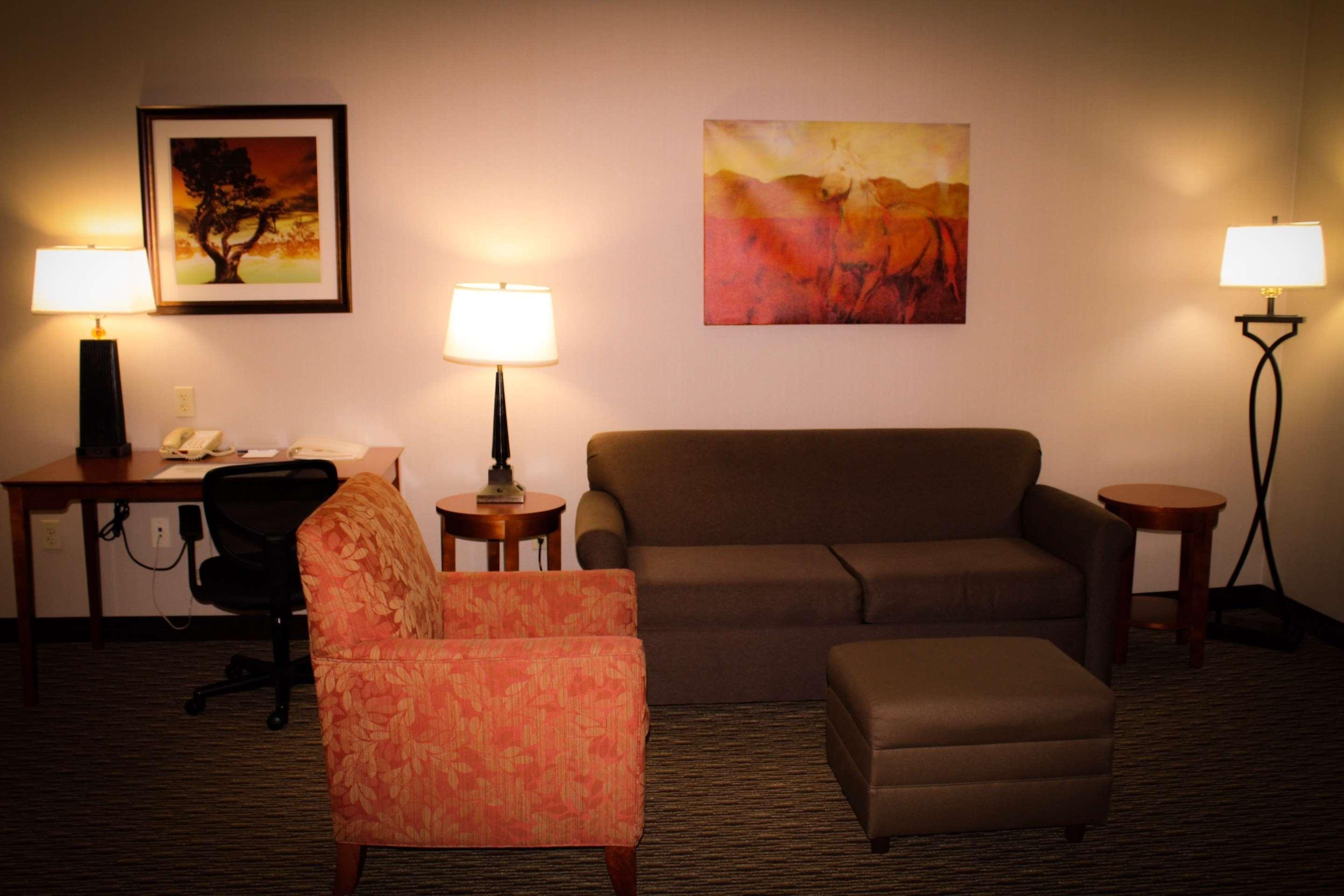 Best Western Plus Arrowhead Hotel Colton Buitenkant foto