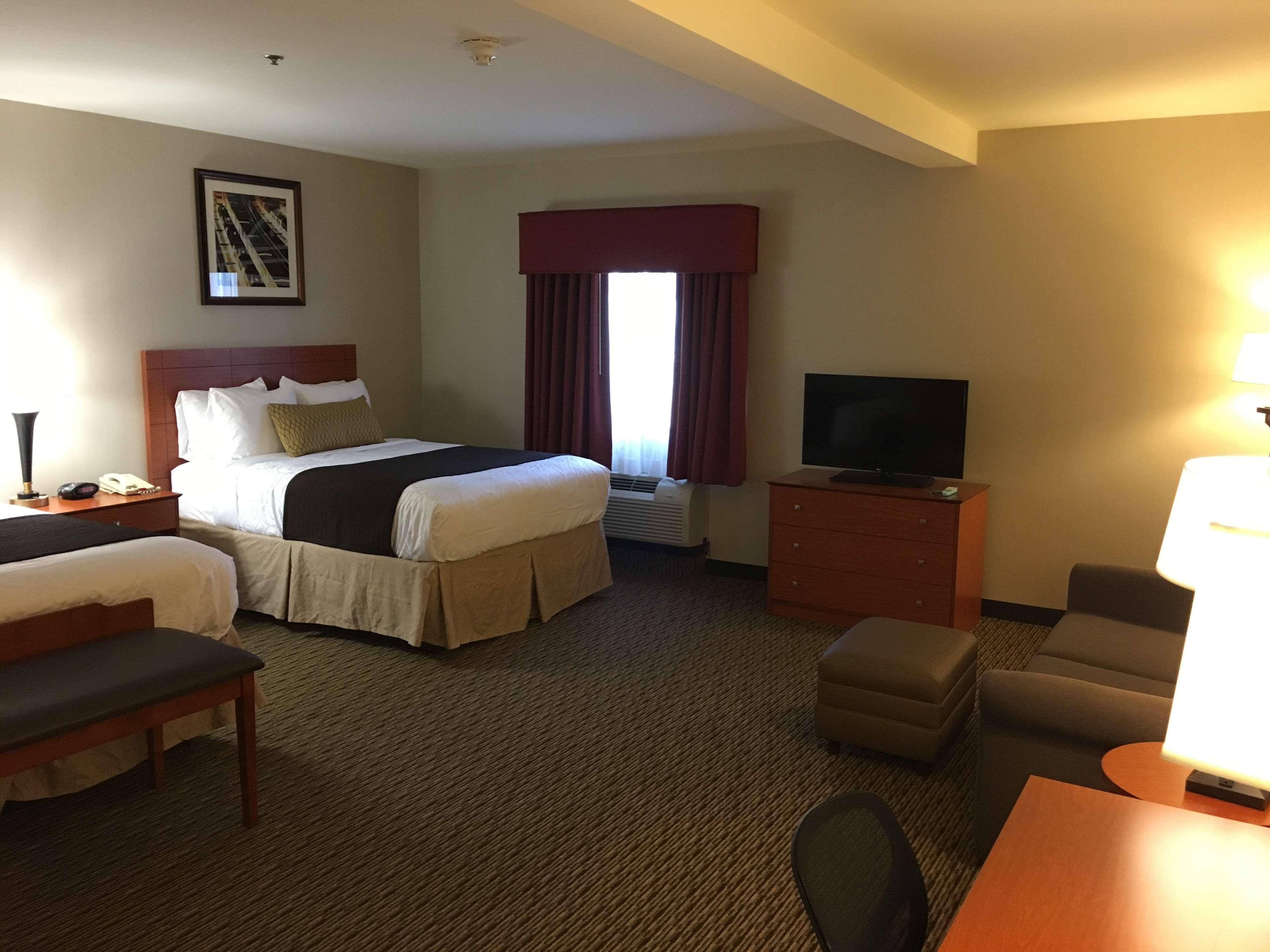Best Western Plus Arrowhead Hotel Colton Buitenkant foto