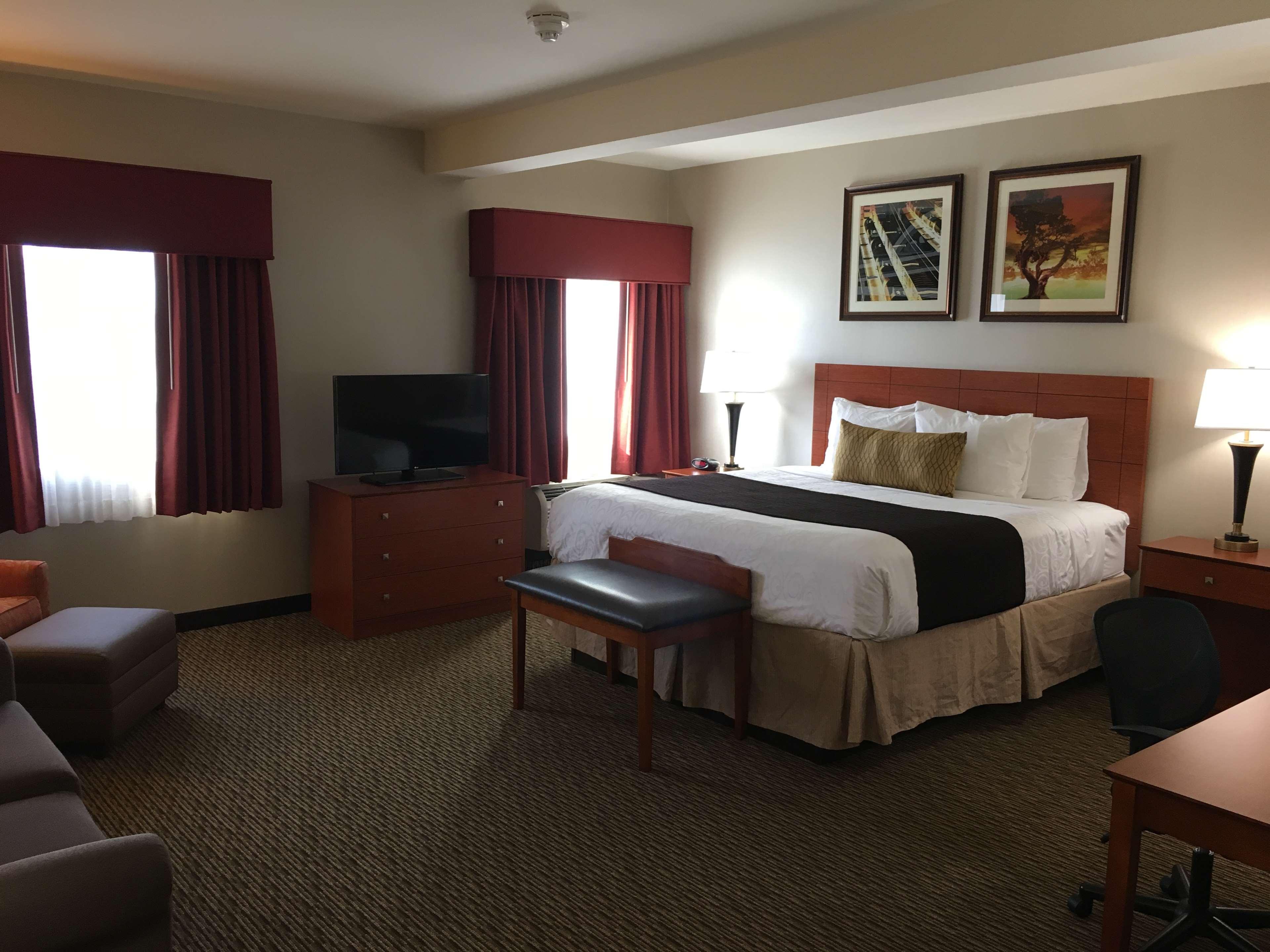 Best Western Plus Arrowhead Hotel Colton Buitenkant foto